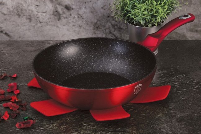 BERLINGERHAUS Pánev WOK s mramorovým povrchem 30 cm Burgundy Metallic Line BH-6166